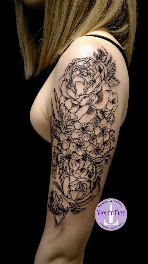 tatuaggio fiori braccio femminile|Tatuaggi fiori – quale scegliere e quali sono i loro。